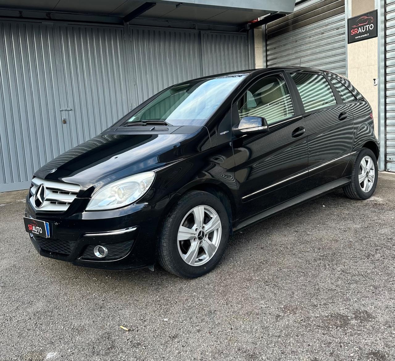 Mercedes-Benz B 180 NGT BlueEFFICIENCY-BENZ/METANO