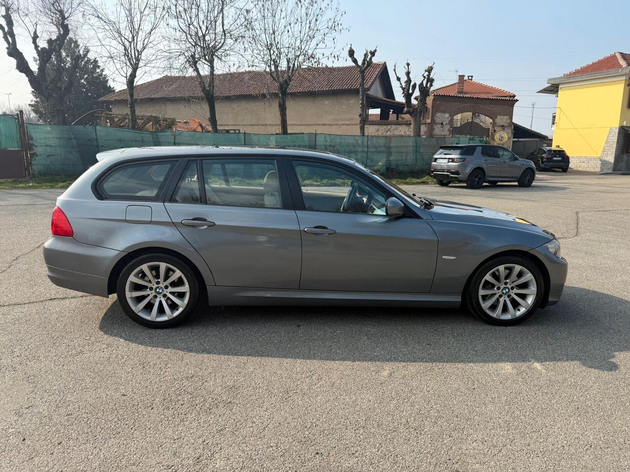 Bmw 320i Touring benzina