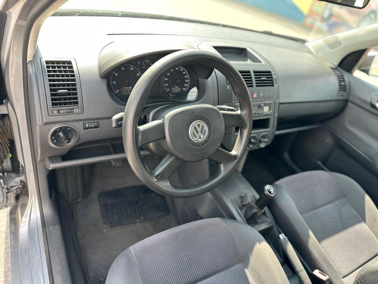 Volkswagen Polo 1.2 5p. Trendline