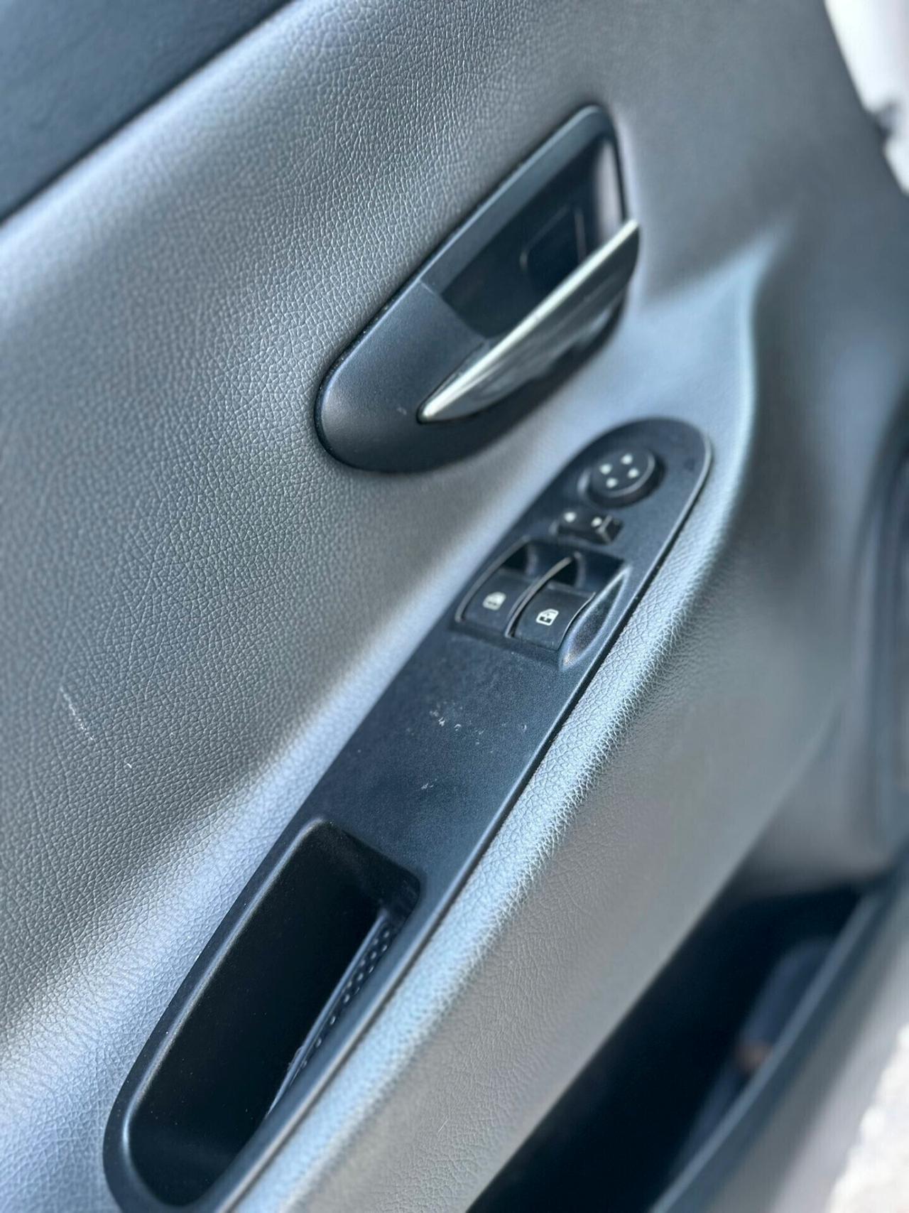 Lancia Ypsilon 1.2 69 CV GPL Ecochic Gold TOP