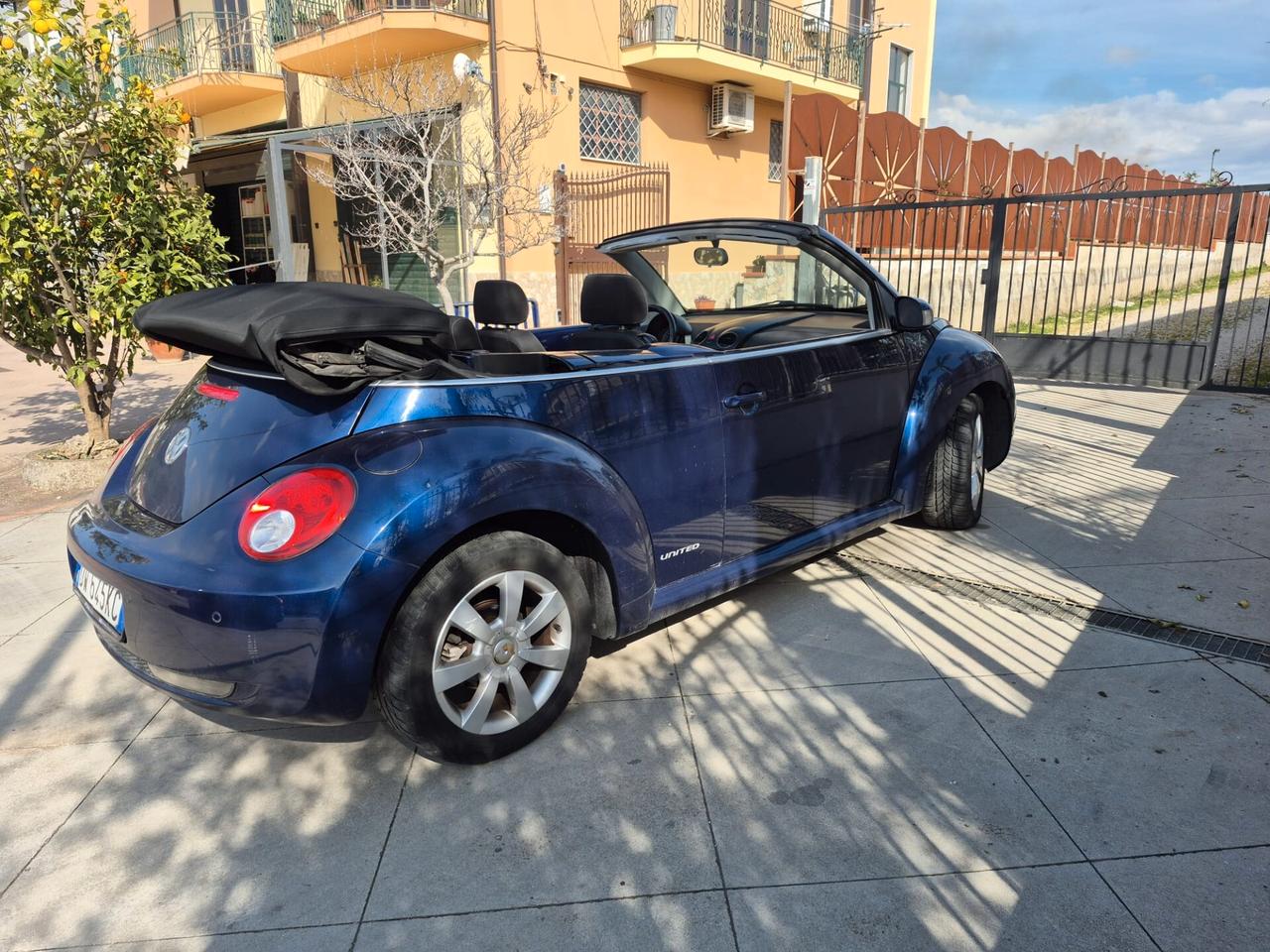 Volkswagen New Beetle 1.6 Cabrio