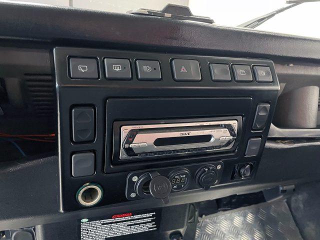 LAND ROVER Defender DEFENDER 90 2.0 FAM COUNTY SW