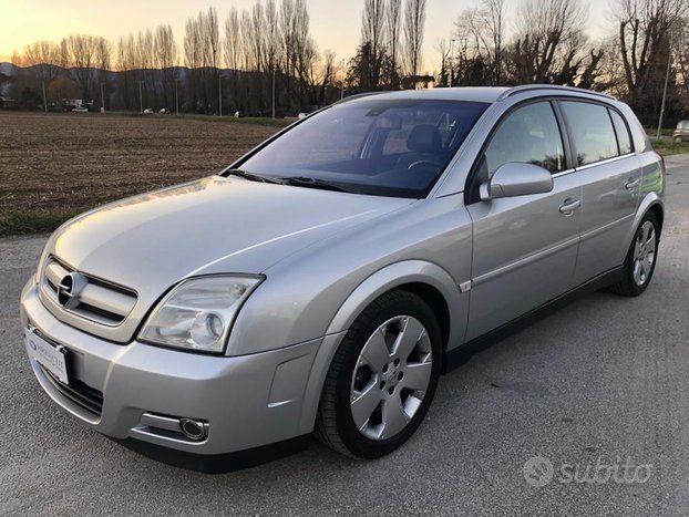 Opel Signum 3.0 V6 CDTI Sport