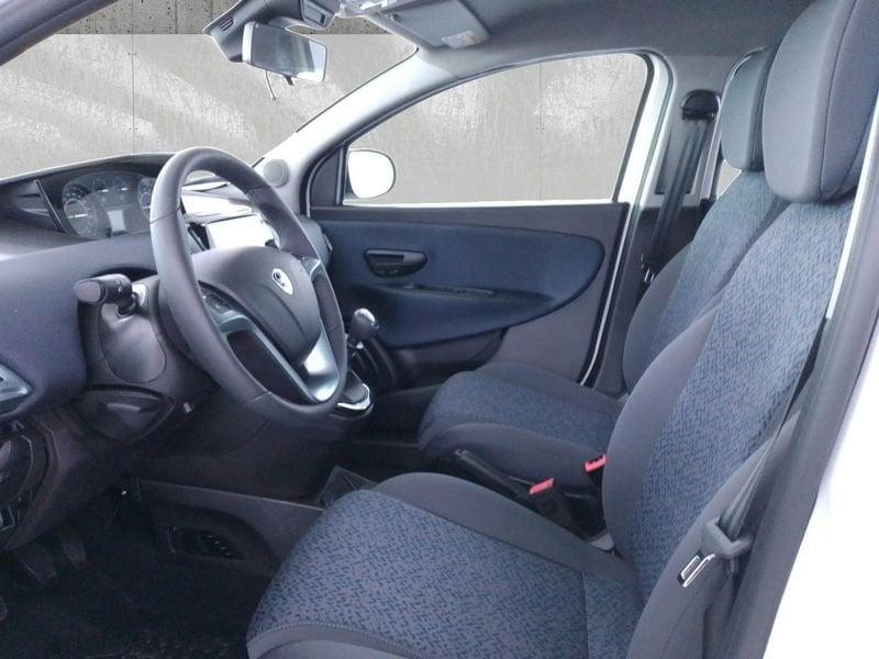 Lancia Ypsilon 1.0 firefly hybrid Gold s&s 70cv