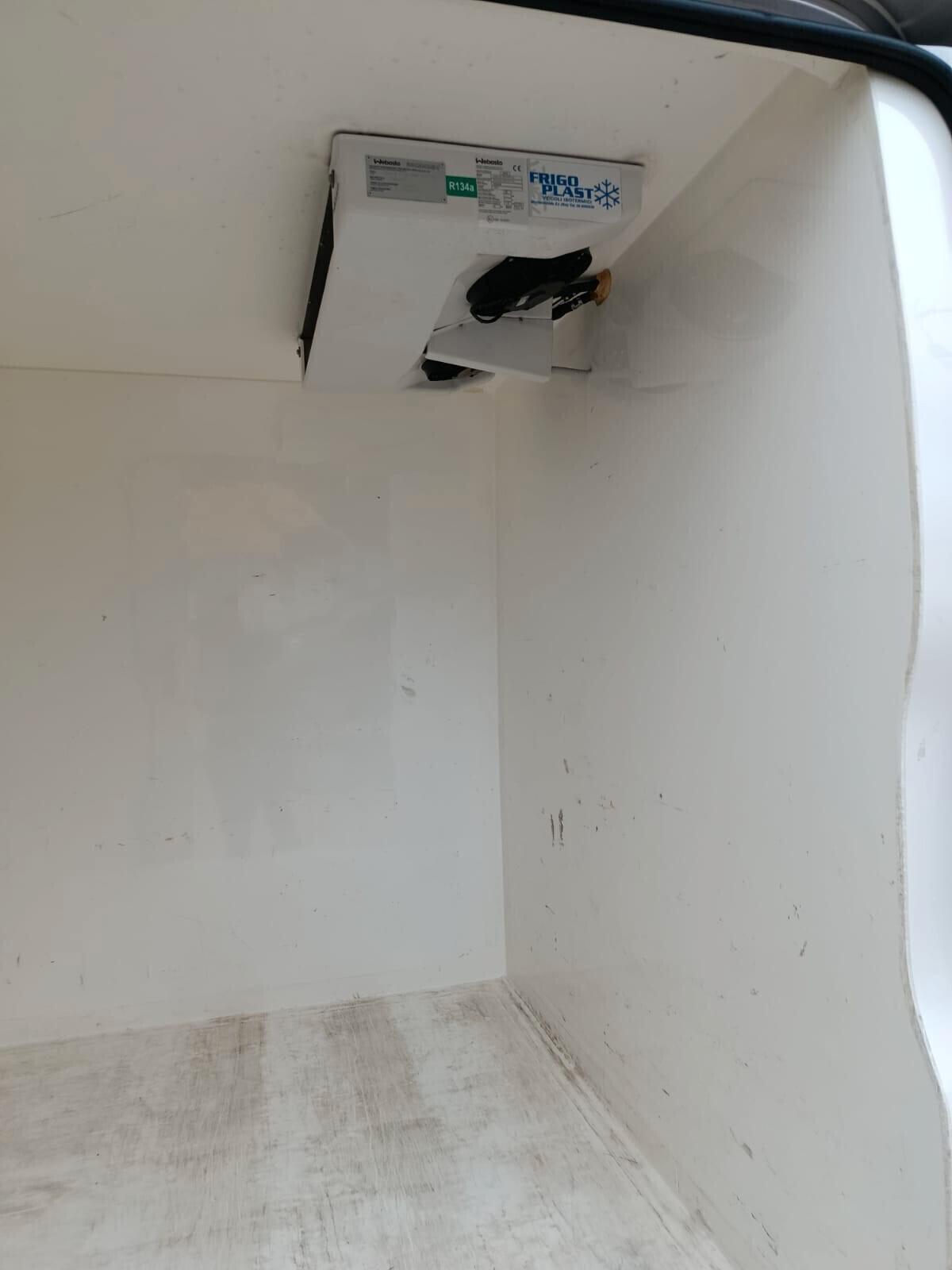 FIAT Ducato Peugeot Boxer 333 2.2 BlueHDi 140 L2H2 Frigo-2022