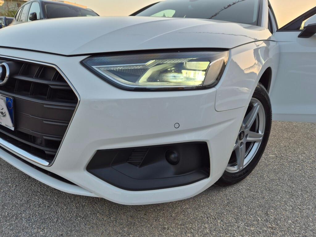 Audi A4 Avant 2.0 TDI S-tronic Business mild hybrid