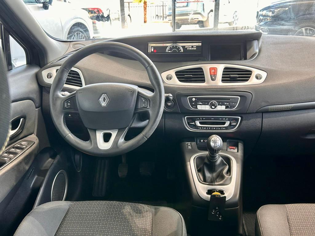 Renault Scenic X-Mod 1.5 dci Dynamique 110cv