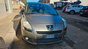 Peugeot 5008 1.6 e-HDi 112CV Stop&Start cambio robotizzato Family