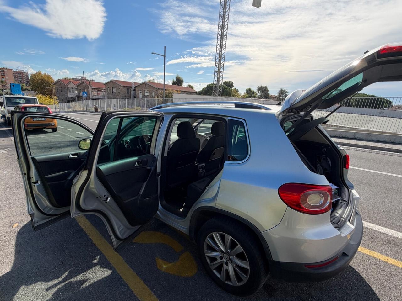 Volkswagen Tiguan 2.0 16V TDI DPF Sport & Style (18°)