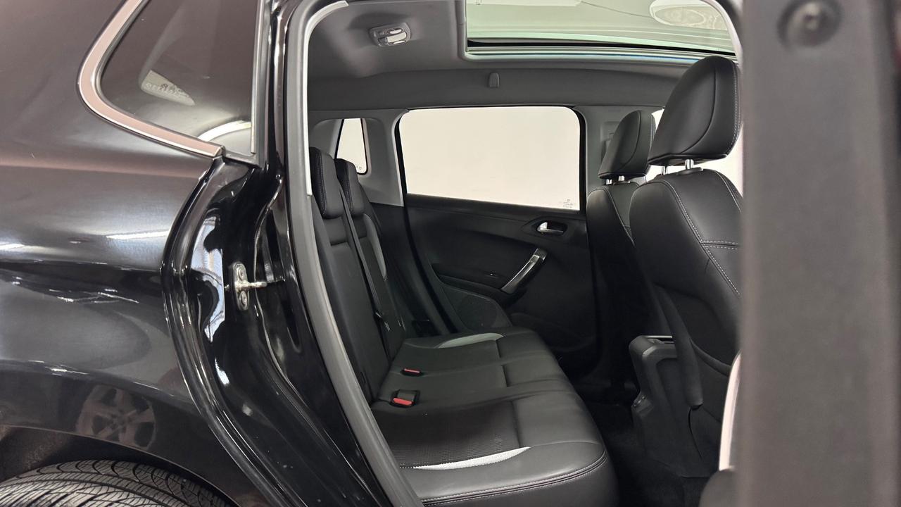 Peugeot 2008 1.6 e-HDi 115 CV Allure Panoramico