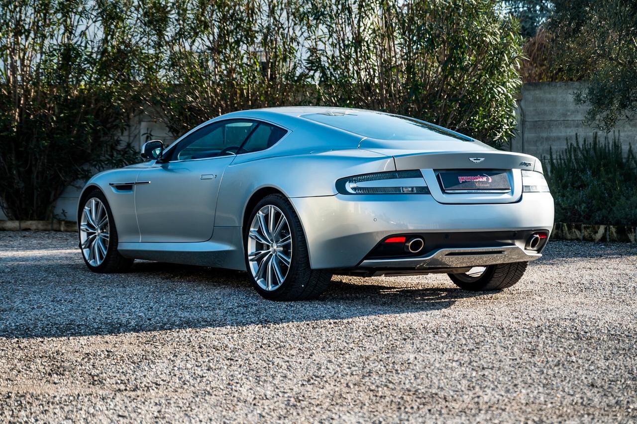 Aston Martin Virage -