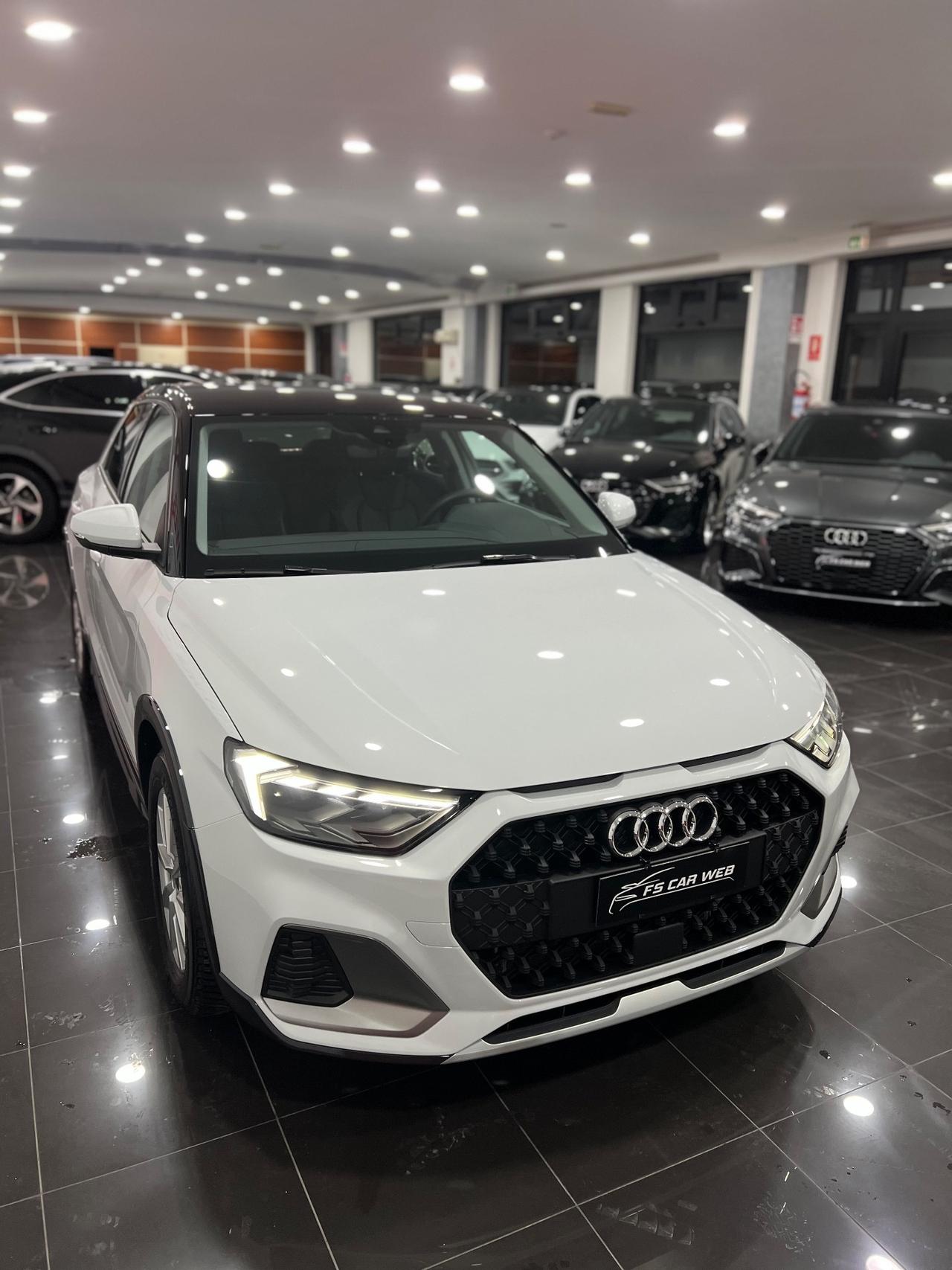 A1 allstreet 30 TFSI S tronic Identity Contrast