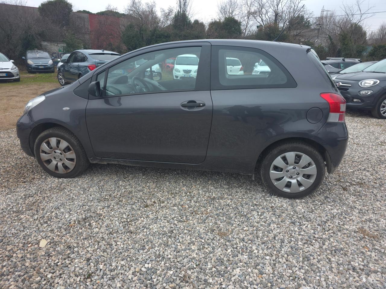 Toyota Yaris 1.0 3 porte