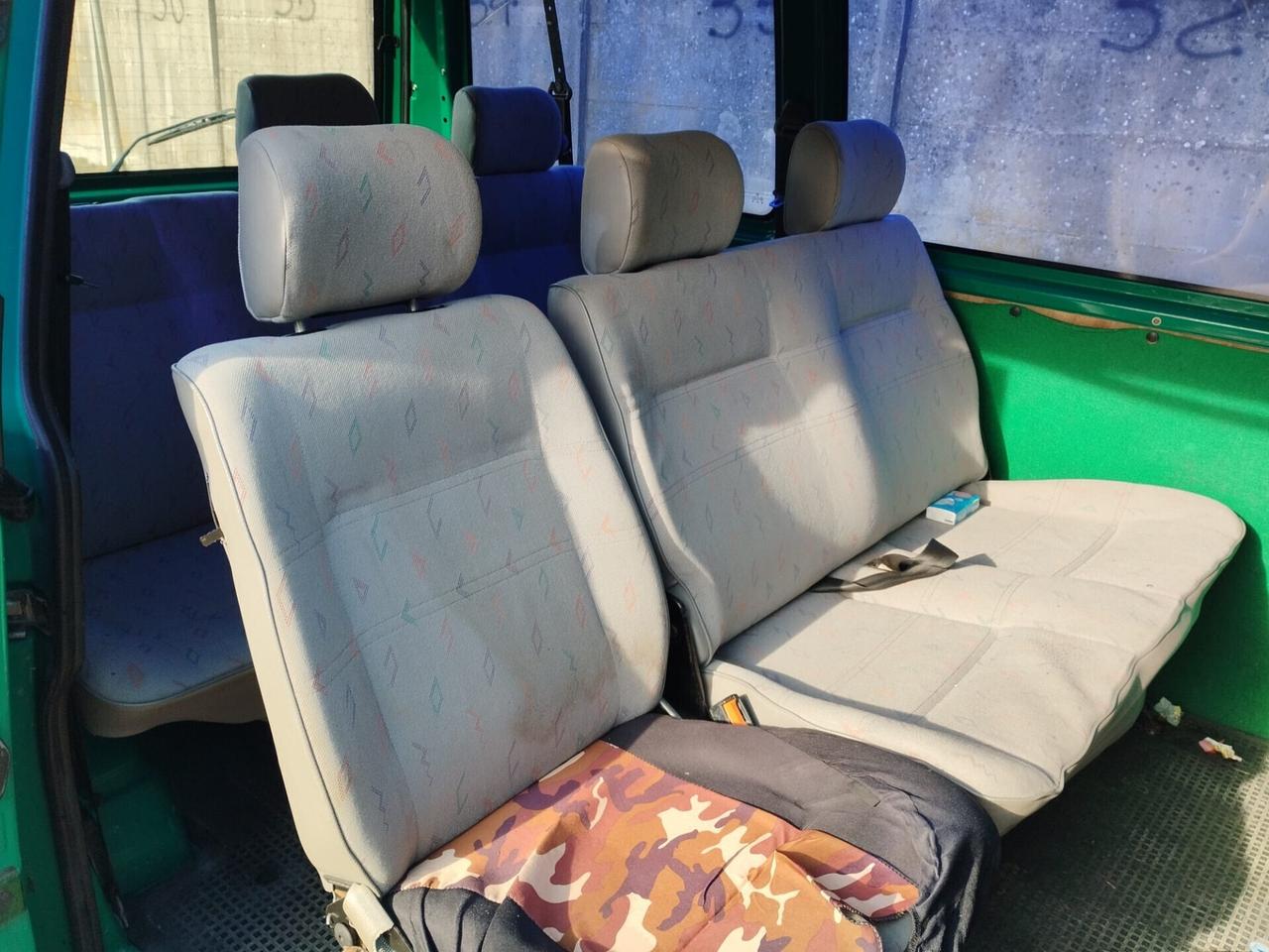 Volkswagen Transporter 2.4 D Caravelle