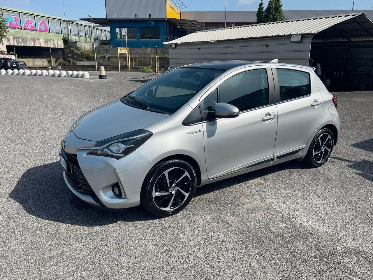 Toyota Yaris 1.5 Hybrid Style TETTO GARANZIA
