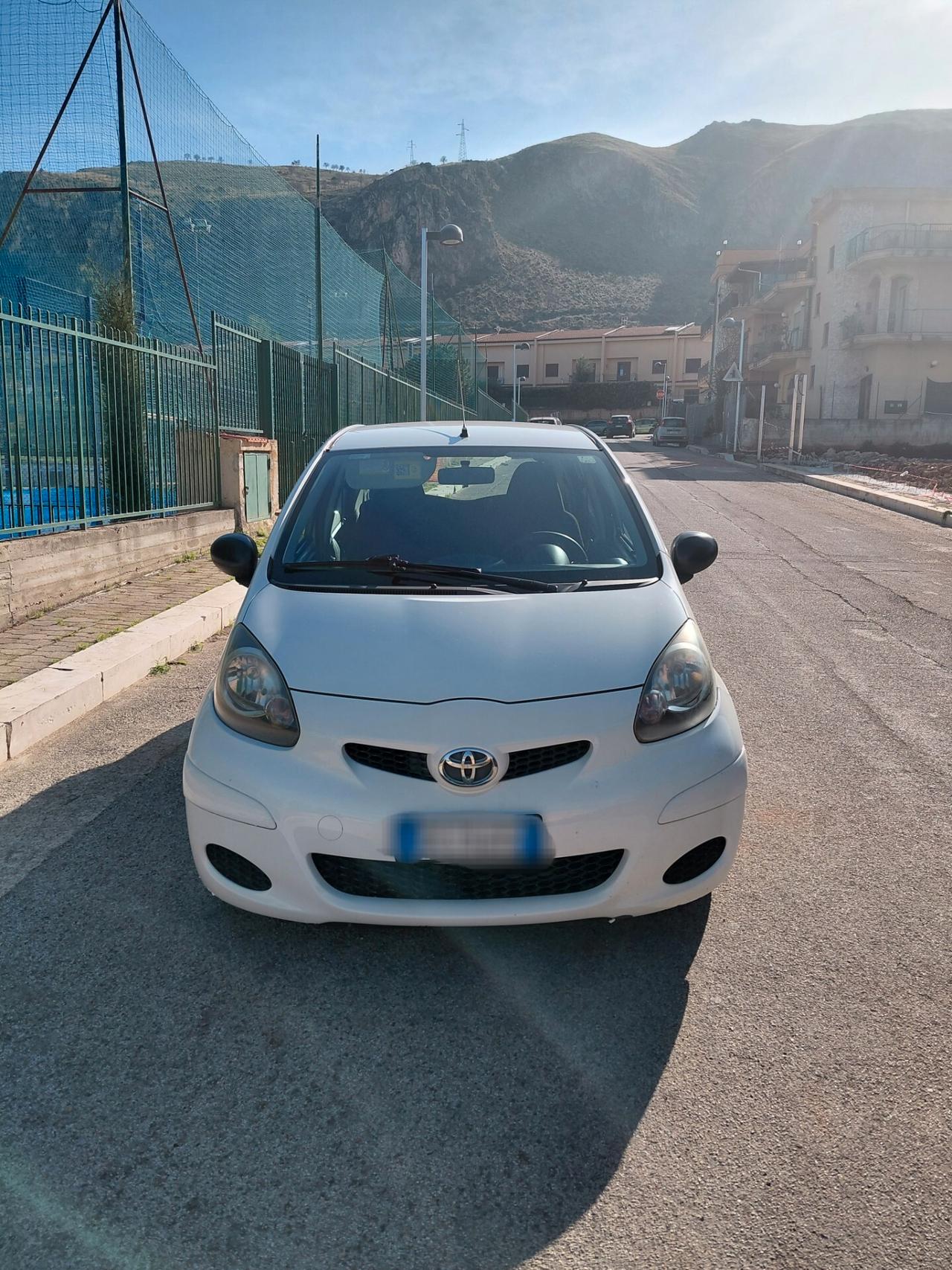 Toyota Aygo 1.0 12V VVT-i 5 porte Active Connect