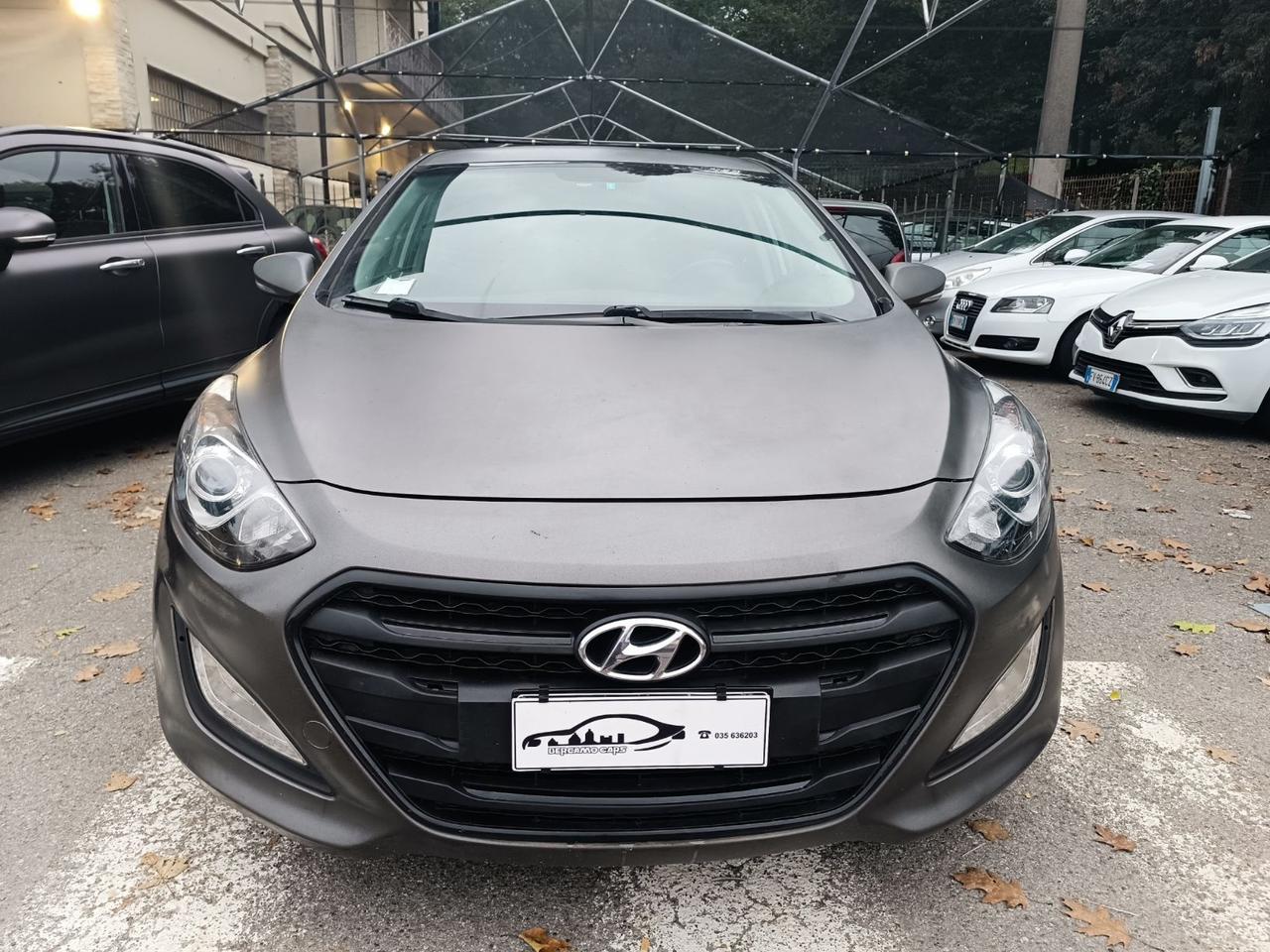 Hyundai i30 1.6 CRDi Business NAVIGATORE RETROCAMERA