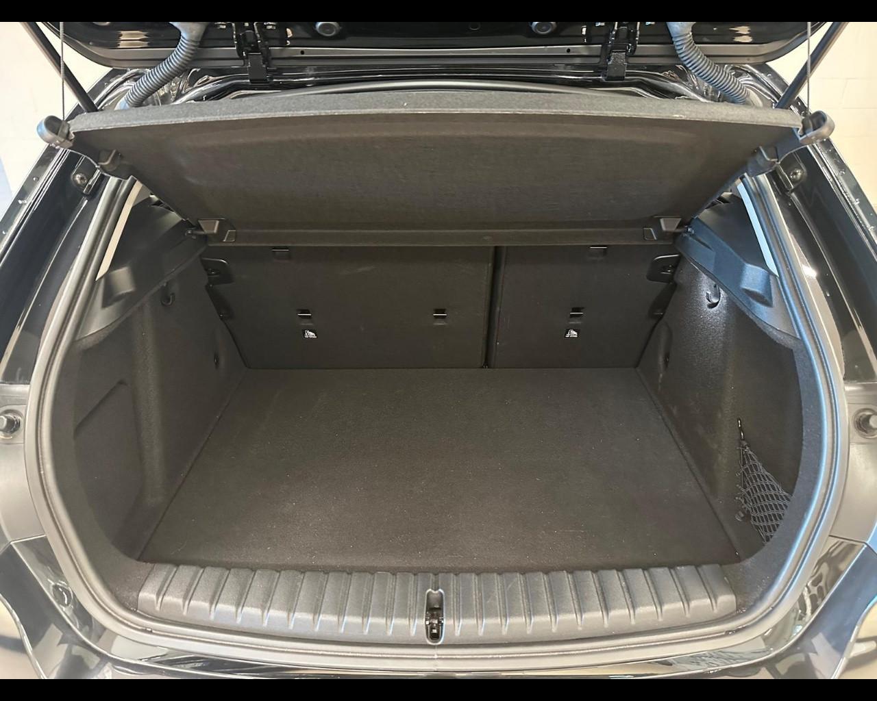 BMW Serie 1 (F40) - 116d 5p. Business Advantage