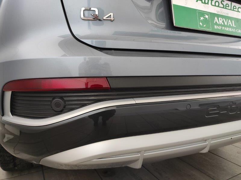 AUDI Q4 e-tron - Q4 40 e-tron S line edition