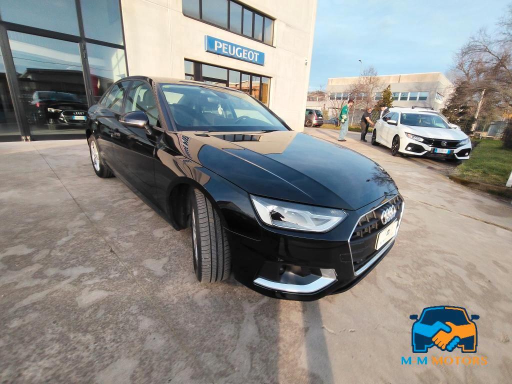 Audi A4 Berlina A4 35 2.0 tfsi mhev Business 150cv s-tronic