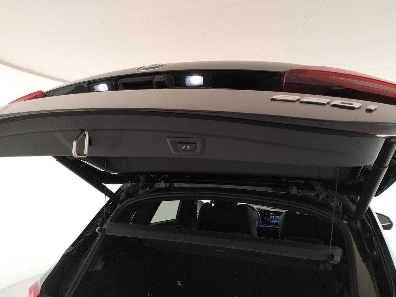 Bmw 2er Active Tourer 220i 48V Msport - TETTO APRIBILE
