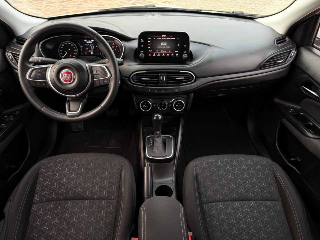 Fiat Tipo Cross 1.5 Hybrid auto