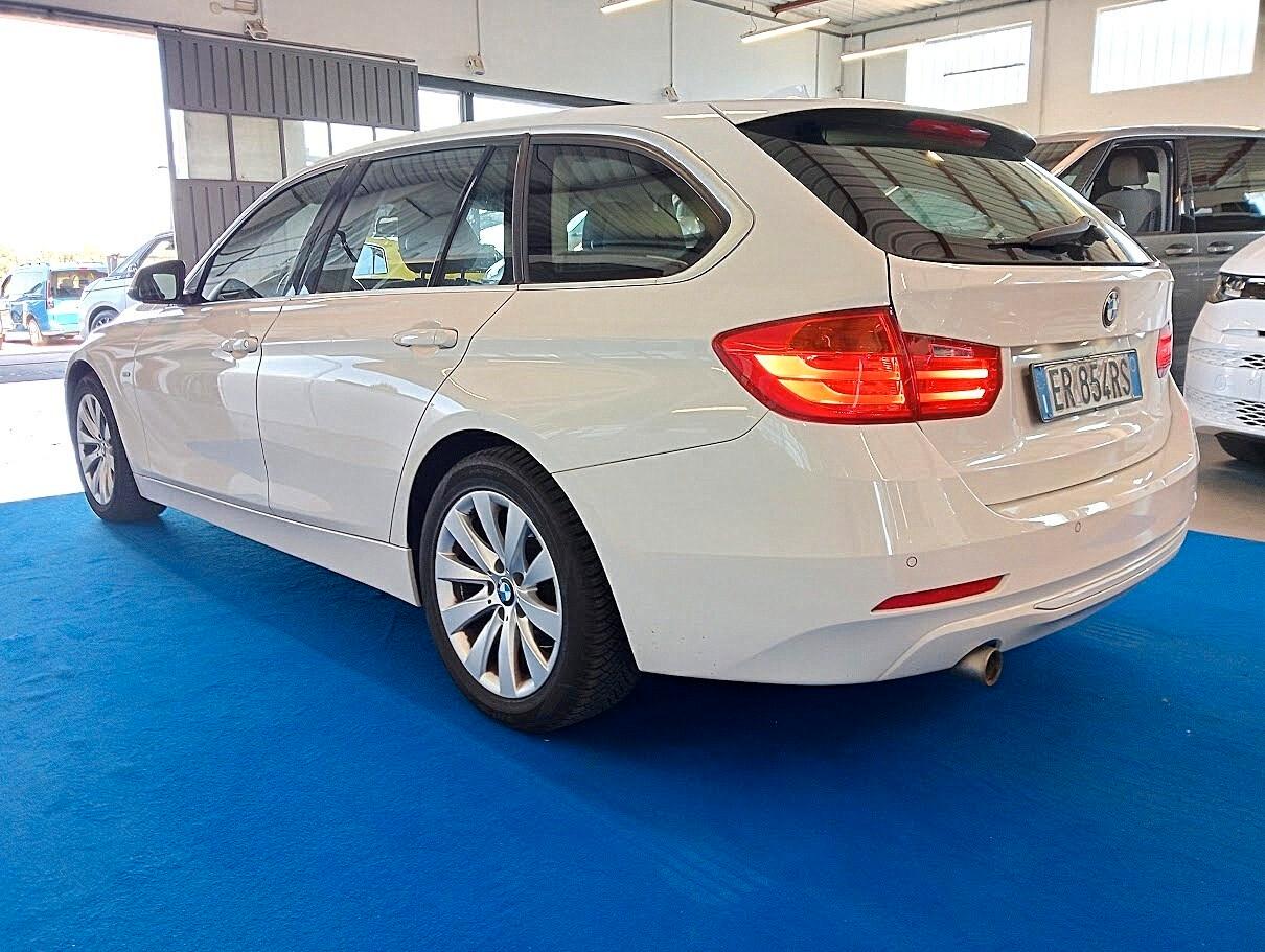 BMW 318 D Touring MODERN MANUALE LED 17" NAVI