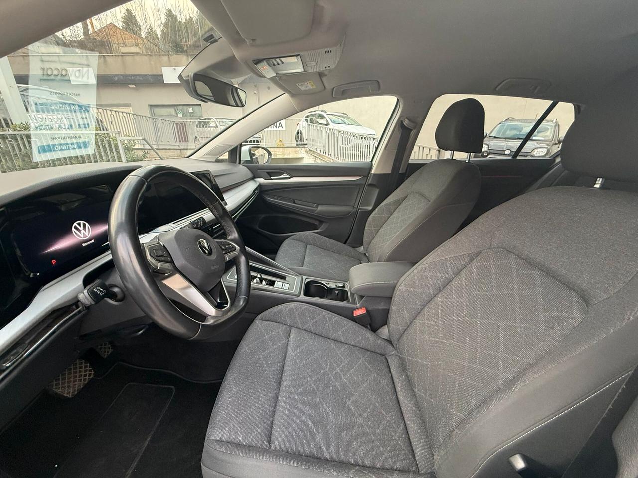 VOLKSWAGEN GOLF VIII 1,5 TGI 130 CV LIFE DSG MY21 5P