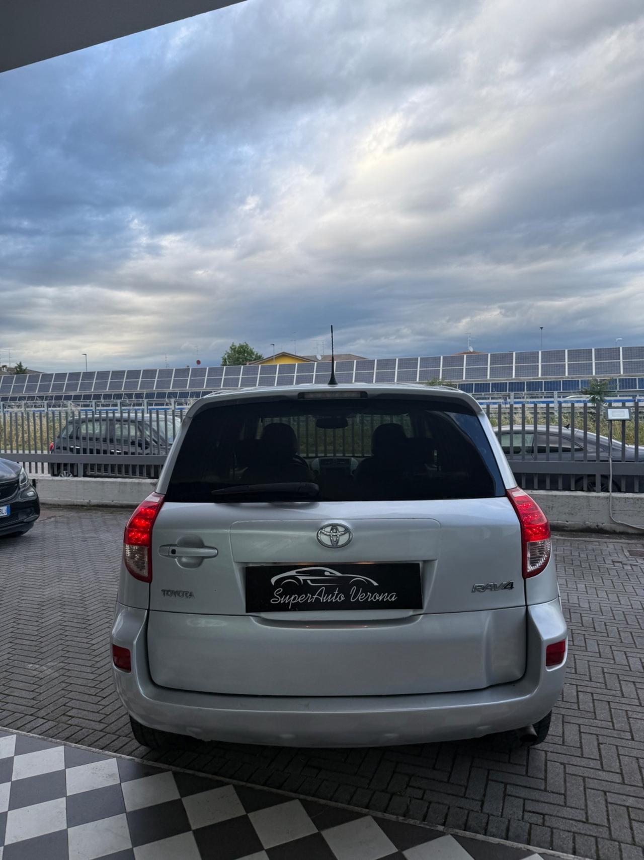 Toyota RAV 4 RAV4 2.2 D-4D 177 CV Luxury