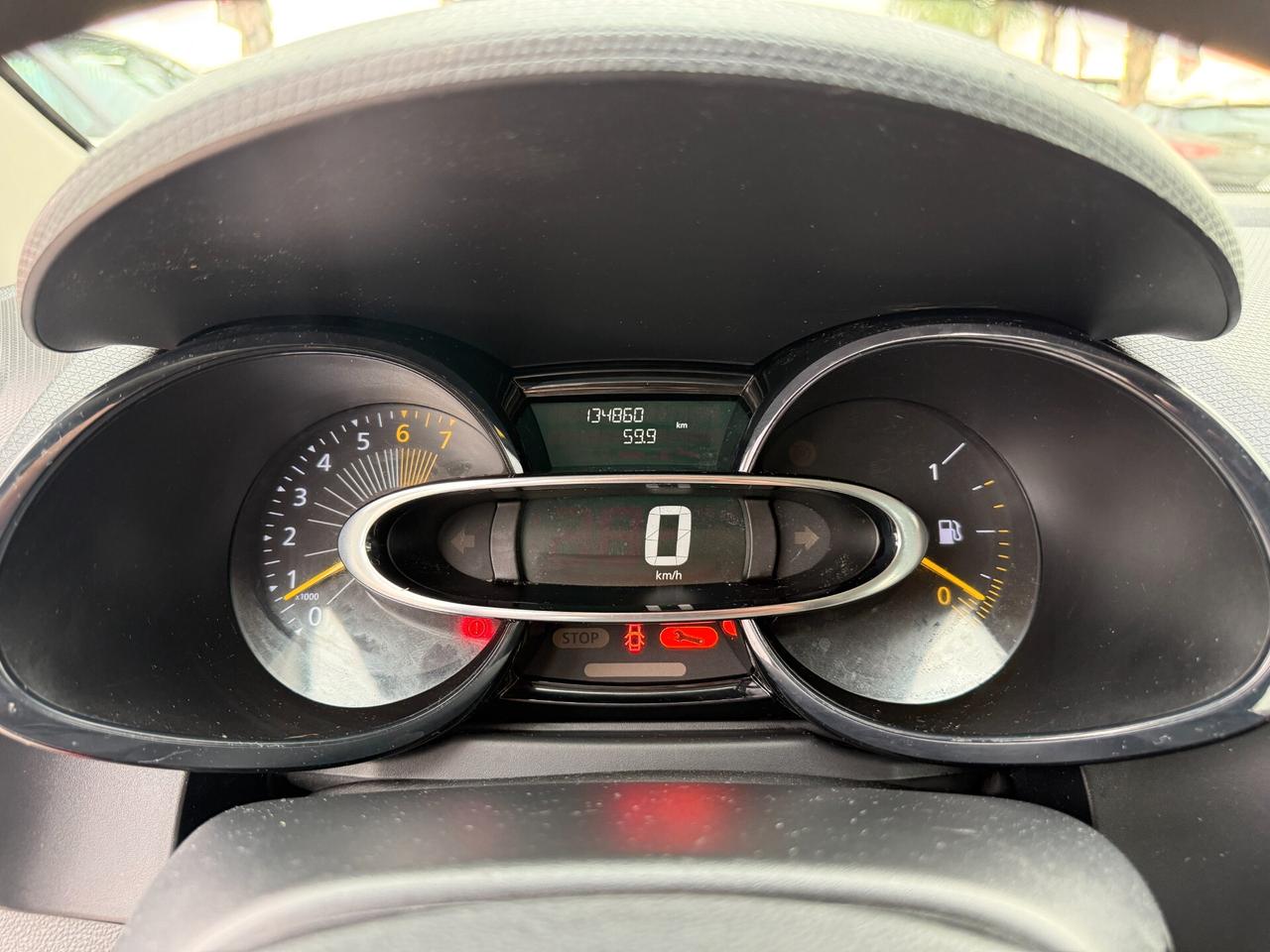 RENAULT CLIO SPORTER ANNO 2015 1.2 BENZINA 73 CV
