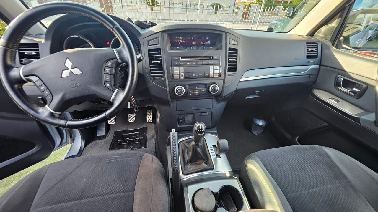 Mitsubishi Pajero 3.2 DI-D 16V 3p. Invite