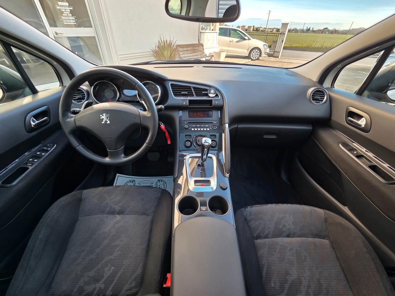 Peugeot 3008 1.6 HDi 112CV cambio robotizzato Business