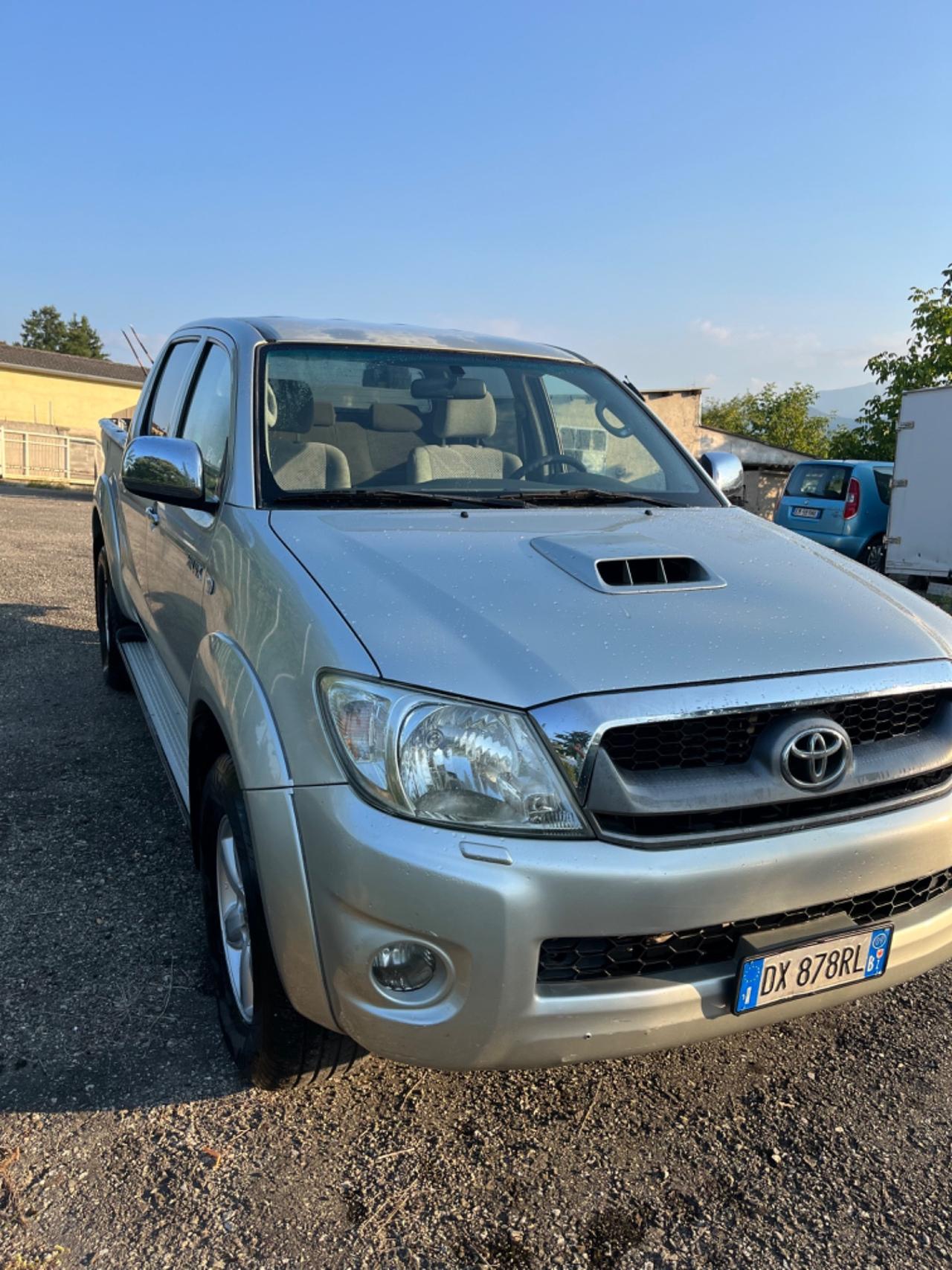 Toyota Hilux 3.0 D-4D 4WD 4p. Doub. CAB