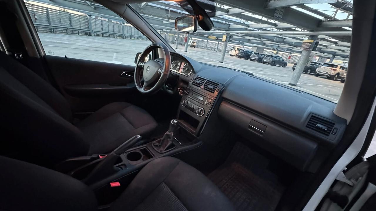 Mercedes-benz A 160 CDI BlueEFFICIENCY Executive