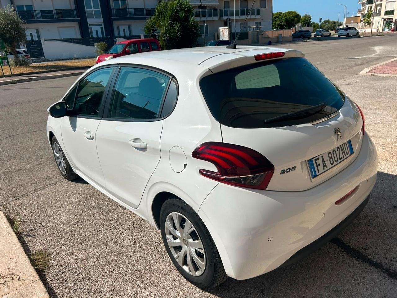 Peugeot 208 1.4 HDi 68 CV 5 porte Active