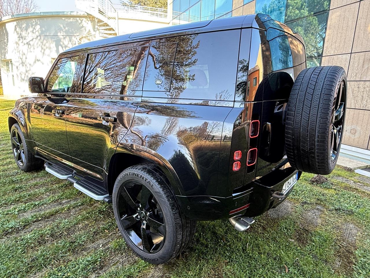 Land Rover Defender 110 5.0 V8 525 CV AWD Auto Carpathian Edition