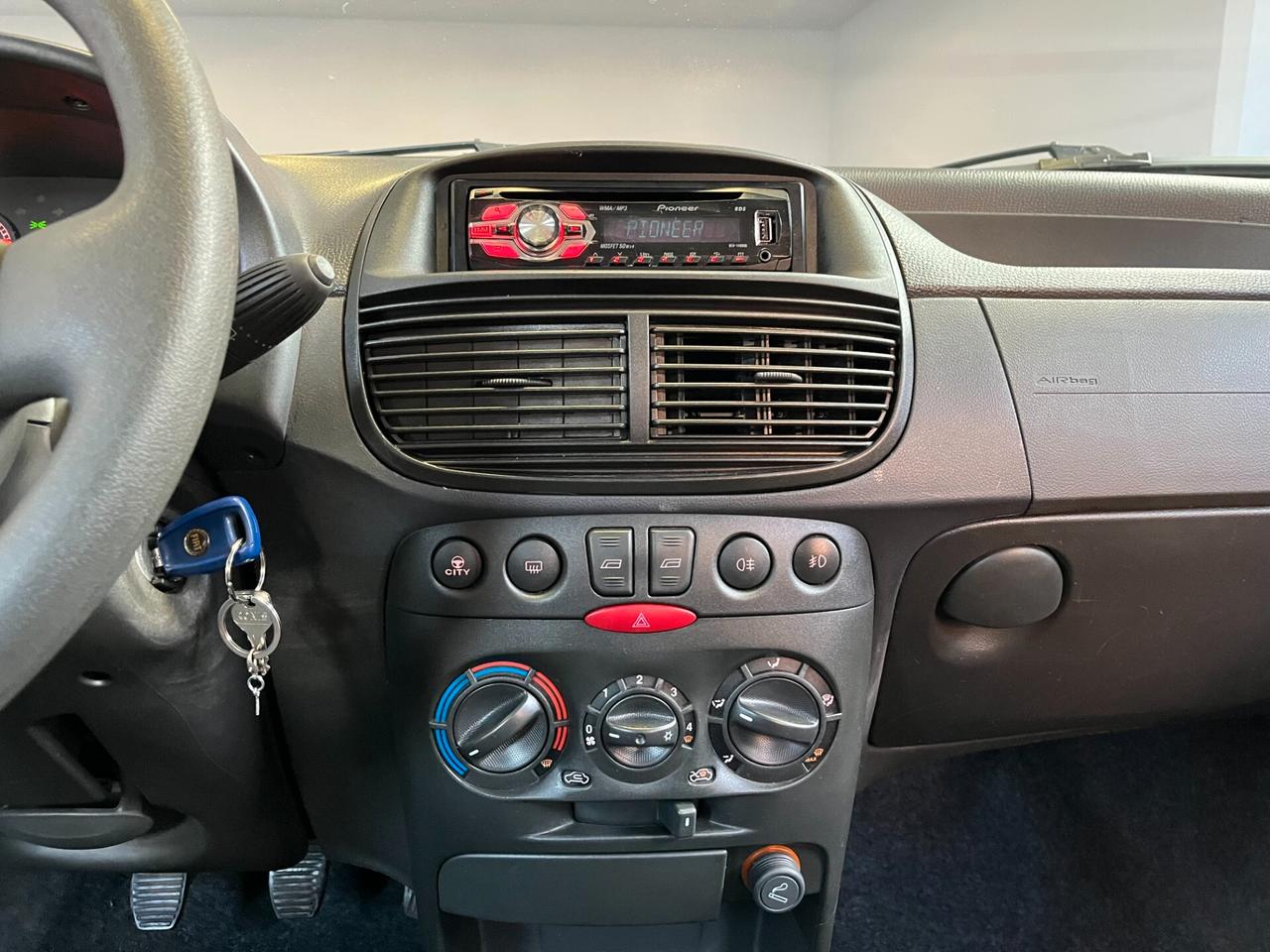 Fiat Punto 1.2cc BENZ 60cv - OK NEOPAT. - 5 PORTE