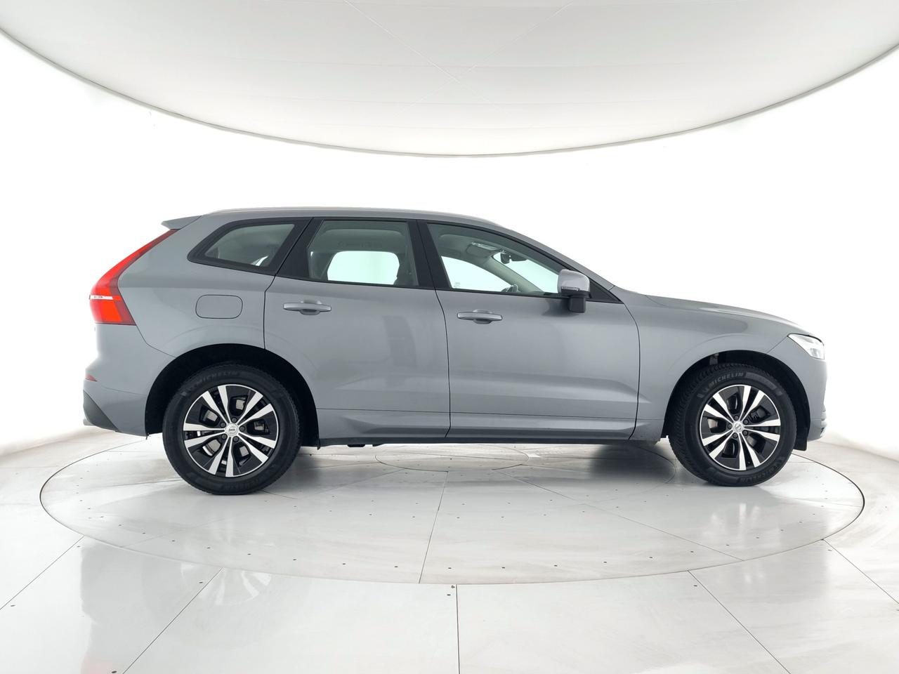 VOLVO XC60 2.0 b4 Momentum Pro awd auto CAMERA+APP CONNECT