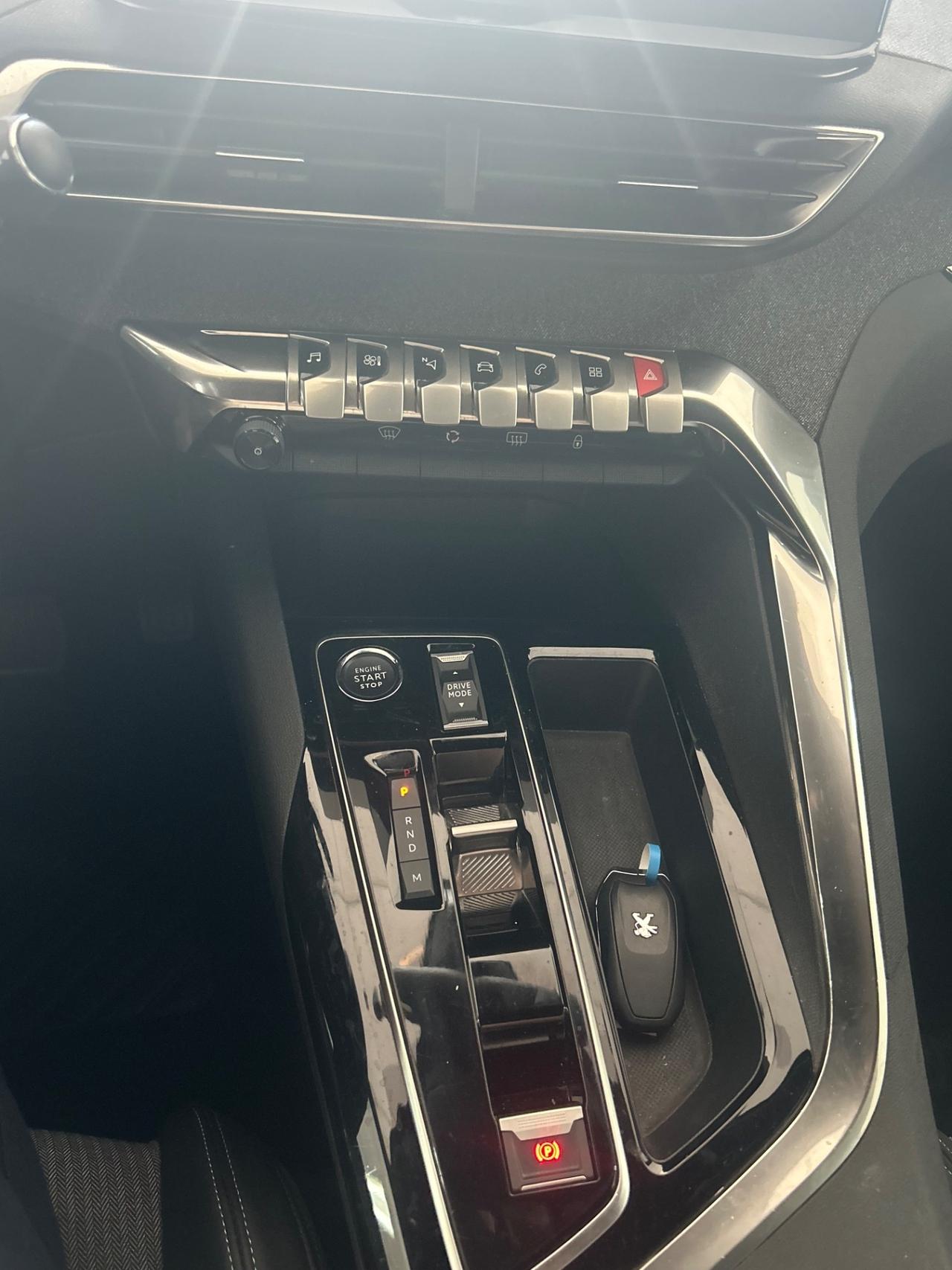 Peugeot 3008 BlueHDi 130 S&S EAT8 Allure