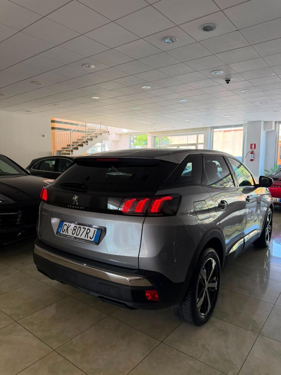PEUGEOT - 3008 - BlueHDi 130 S&S Allure