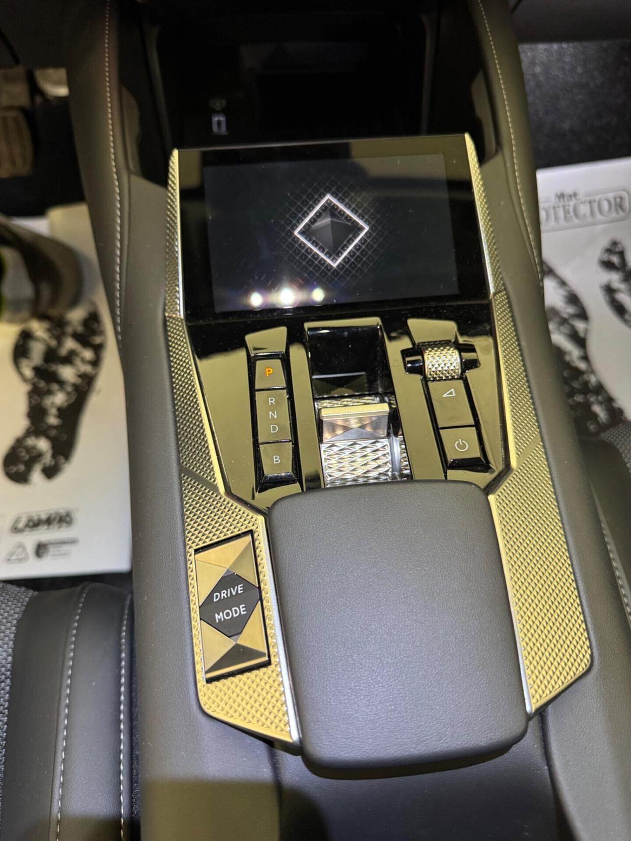 DS 4 E-Tense 225 Cross Trocadero CRUISE ADATTIVO, SENSORI ANT, POST & RETROCAMERA, MANIGLIE A SCOMPA