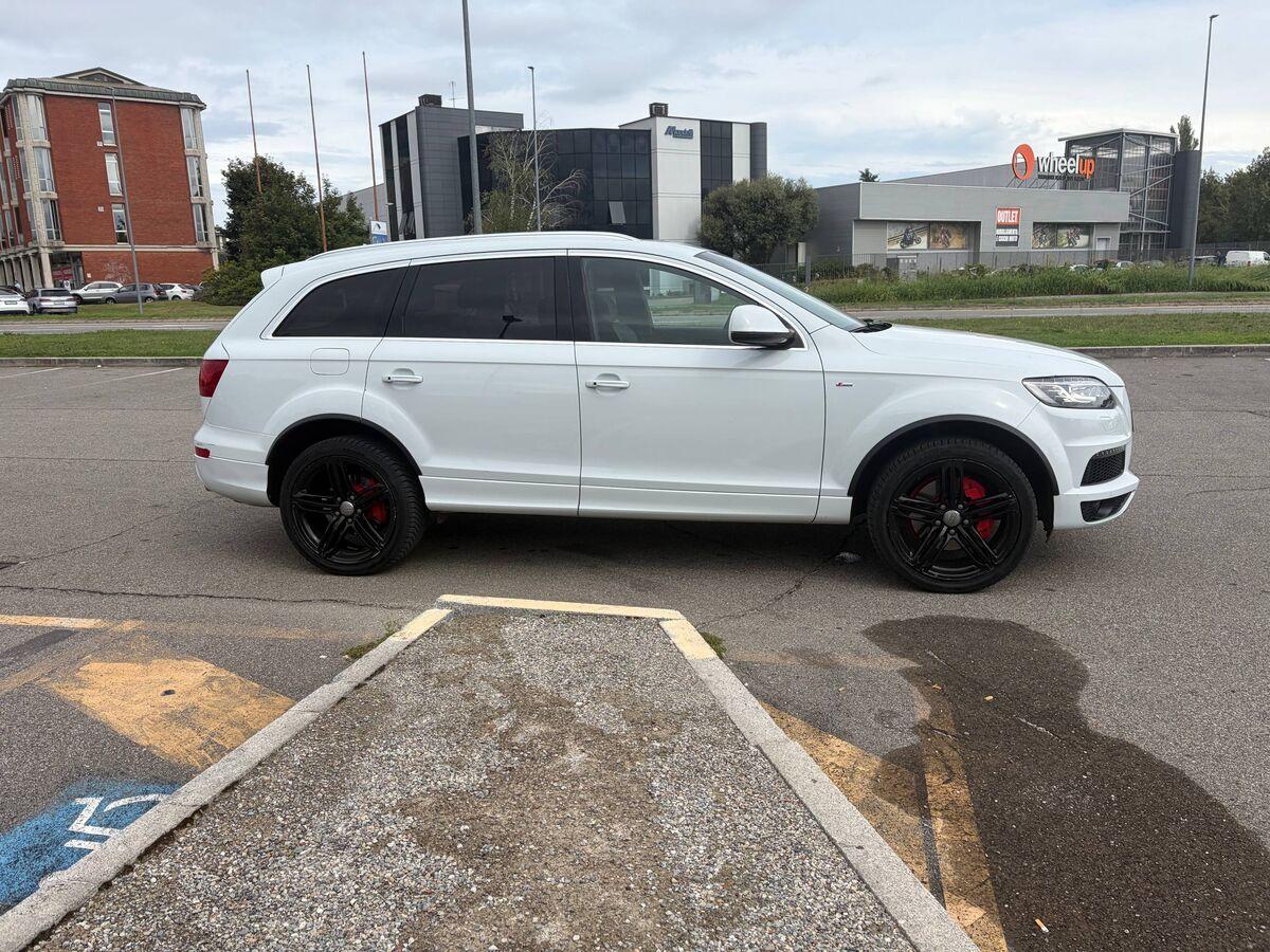 Audi Q7 3.0 tdi S LINE quattro 245cv tiptronic