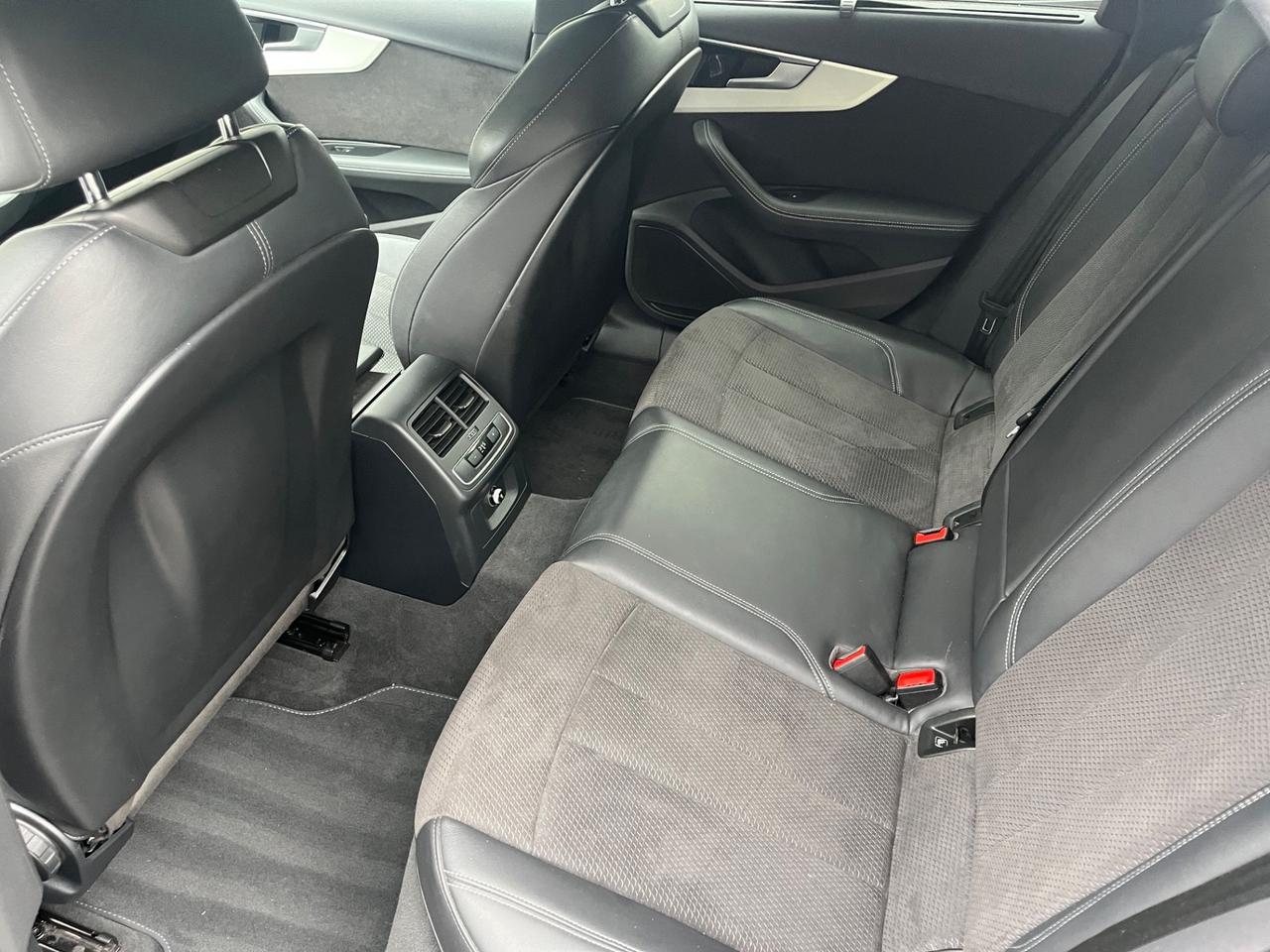 Audi A4 Avant 40 TDI quattro S tronic line edition