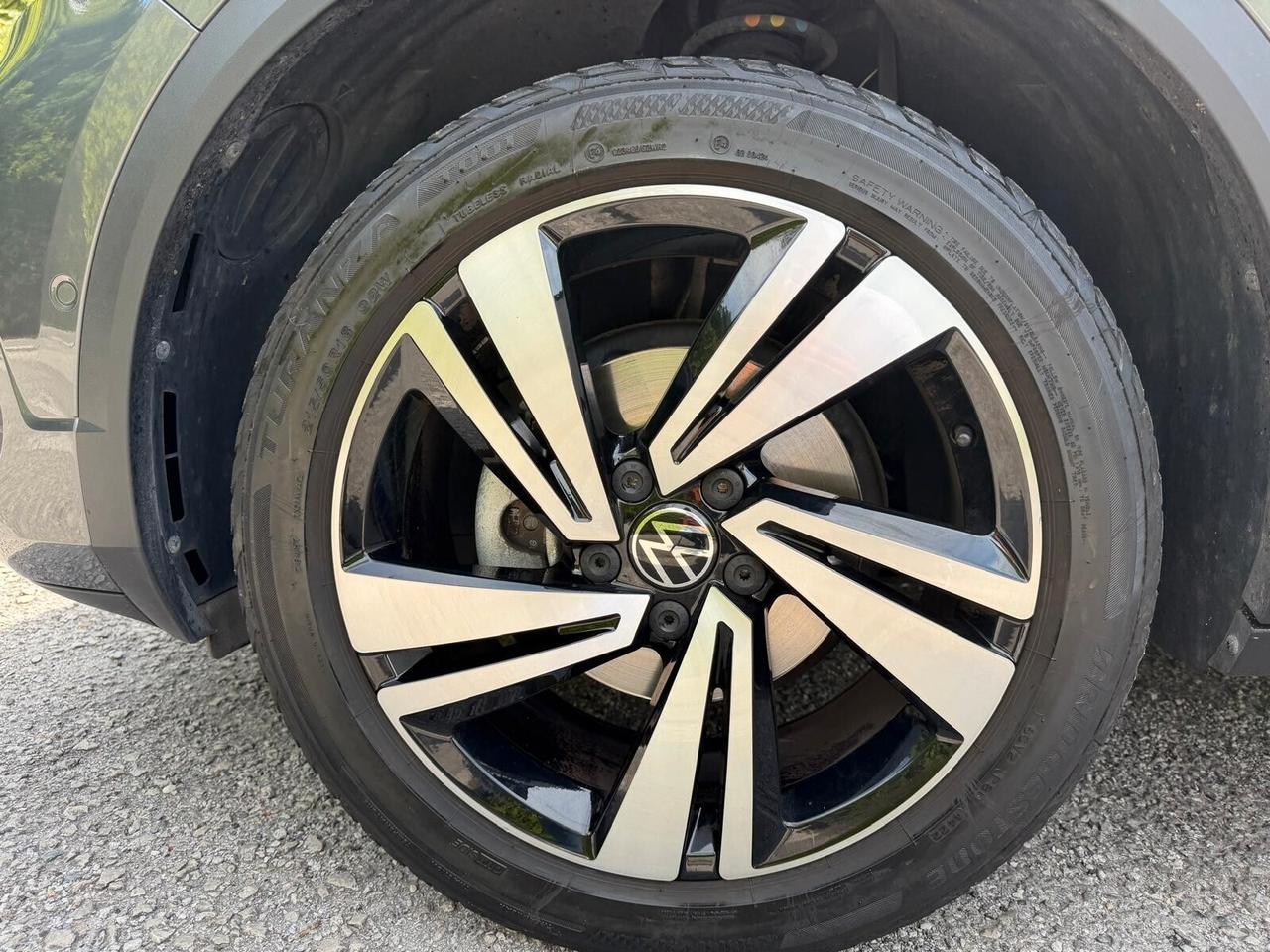 Volkswagen T-Roc 1.0 110CV TSI R-Line TAGLIANDI UFFICIALI