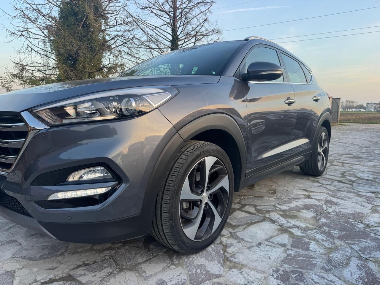 Hyundai Tucson 1.7 CRDi Sound Edition neopatentati