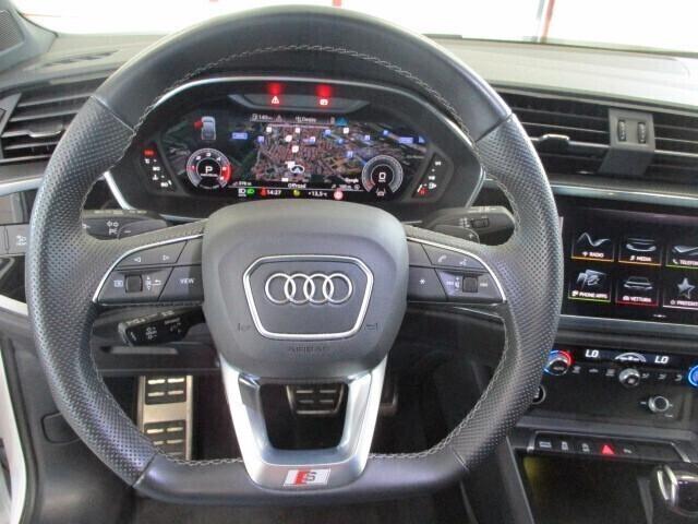 Audi Q3 SPB 35 TDI S tronic Identity Black