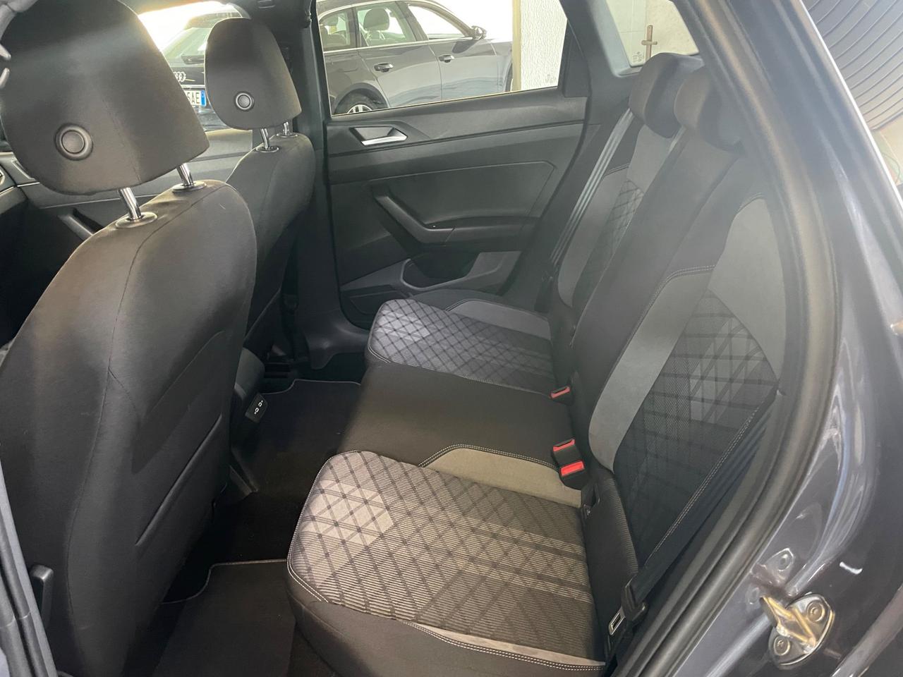 Volkswagen Taigo 1.0 TSI 115 CV DSG R-Line Telec. 18Misano Keyless