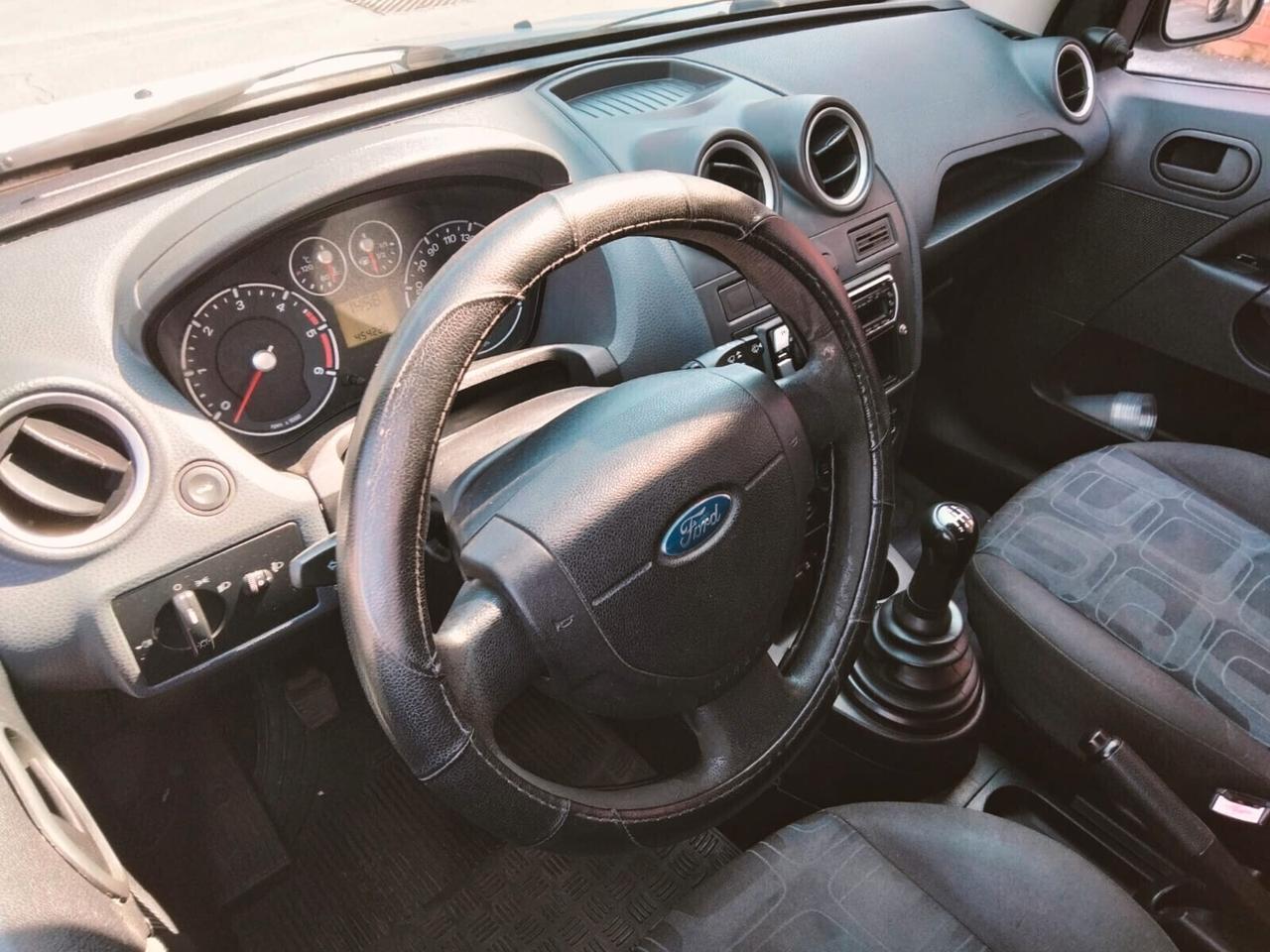 Ford Fiesta 1.4 TDCi 5p. Ghia