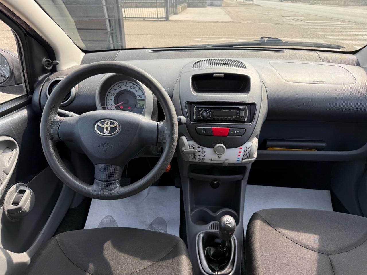 Toyota Aygo 1.0 12V VVT-i 5 porte NEOPATENTATI