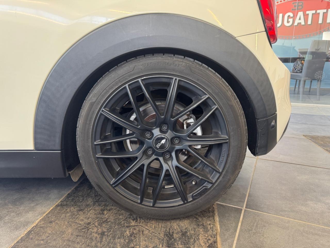 Mini 2.0 Cooper S allestimento JCW